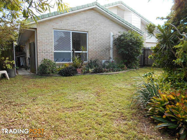 1/5 Chiltern Place SANDSTONE POINT QLD 4511