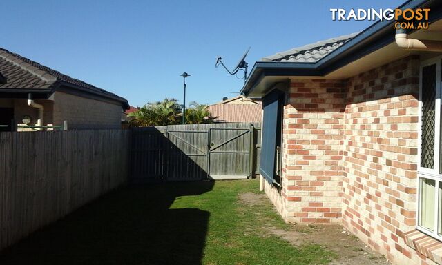 12 Tallow Court SANDSTONE POINT QLD 4511