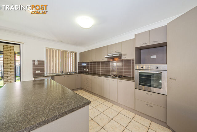 3 Middle Cove Court SANDSTONE POINT QLD 4511