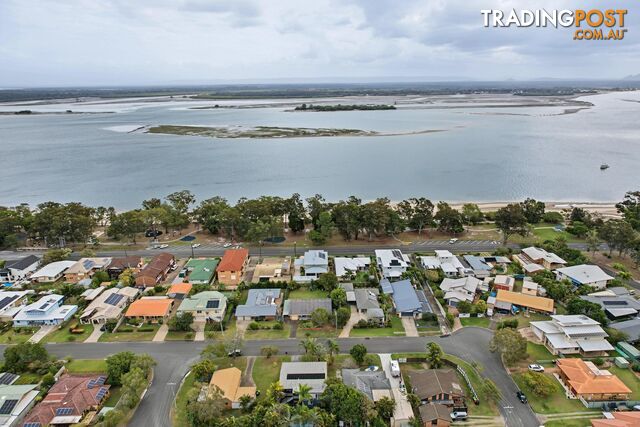 13 Captain Cook Drive BANKSIA BEACH QLD 4507