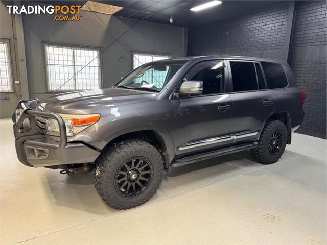 2014 TOYOTA LANDCRUISER SAHARA VDJ200RMY13 4D WAGON