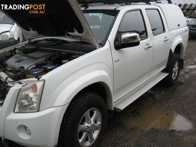 ISUZU D MAX 2010 FOR WRECKING (COMPLETE CAR ) TURBO DIESEL