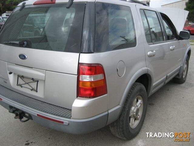 FORD EXPLORER 2004 FOR WRECKING, 4 CARS FOR PARTS - photo 4 of 5