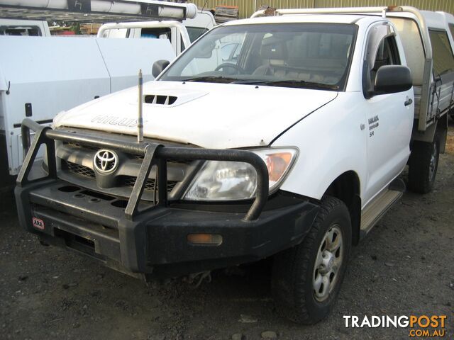 TOYOTA HILUX 2008 KUN 4WD FOR WRECKING (MANY PARTS)