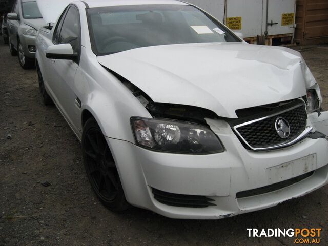 VE COMMODORE 2011 UTE FOR WRECKING ( 3 CARS TO CHOOSE PARTS FROM) CALL US