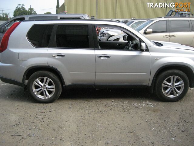 NISSAN X-TRAIL T31 2010 FOR WRECKING ( MANY PARTS) CALL US