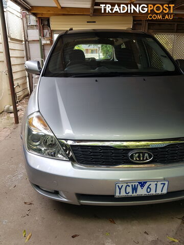 2010 Kia Grand Carnival Van Automatic