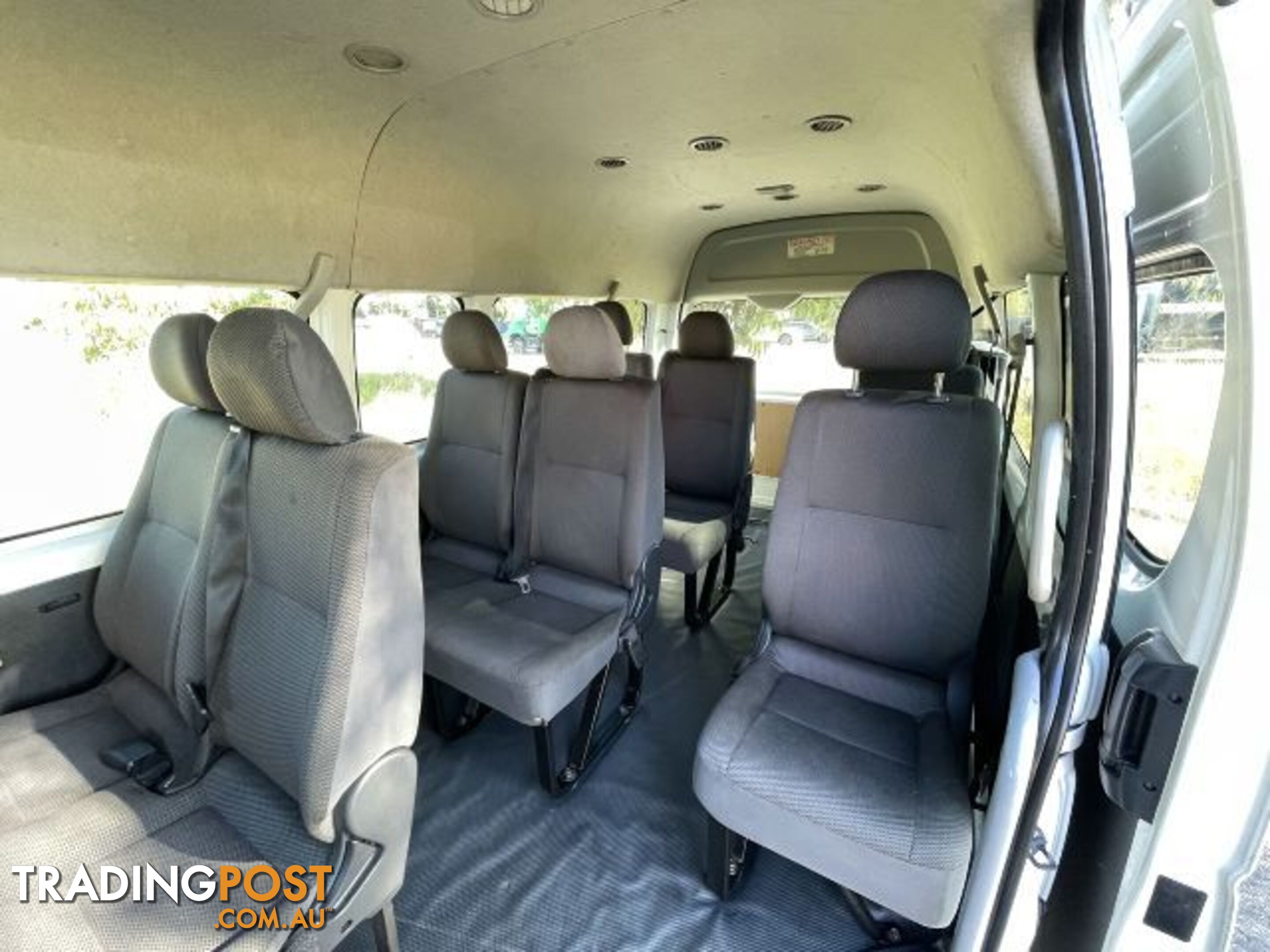 2014  TOYOTA HIACE COMMUTER KDH223R MY14 BUS