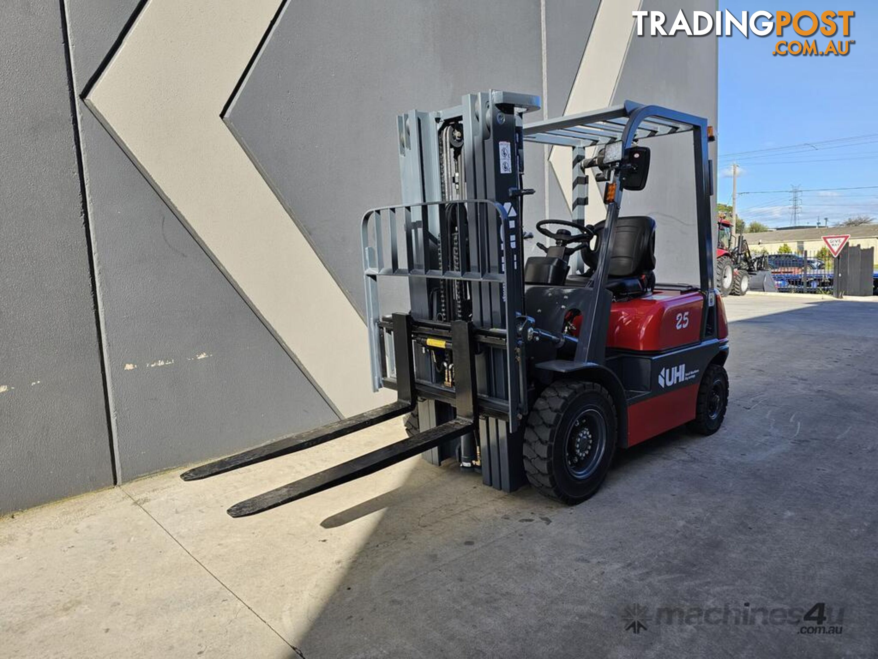 NEW UHI FD25, 2.5T DIESEL FORKLIFT WITH SIDE SHIFT (WA ONLY)