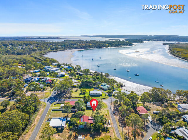 4 Aquamarine Avenue RUSSELL ISLAND QLD 4184