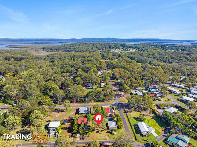 4 Aquamarine Avenue RUSSELL ISLAND QLD 4184