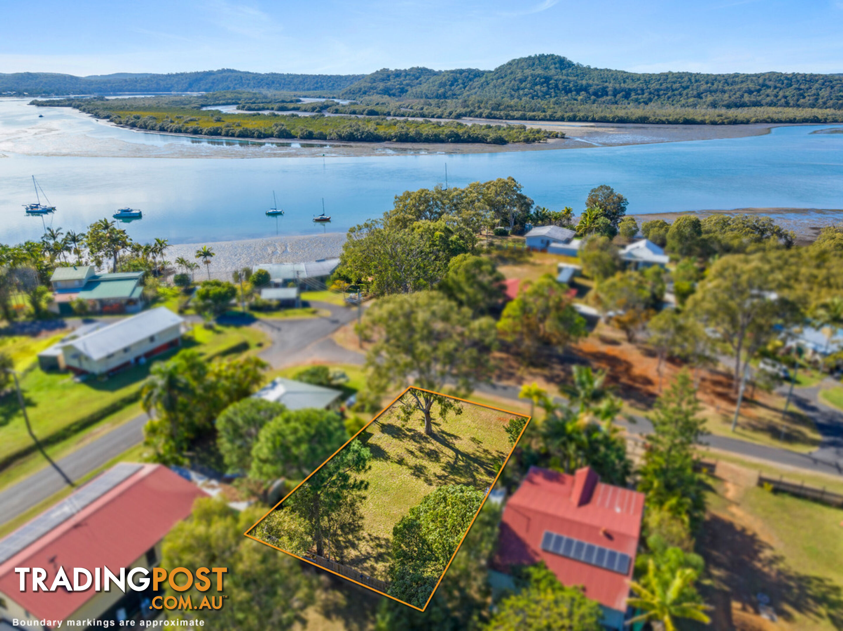 4 Aquamarine Avenue RUSSELL ISLAND QLD 4184