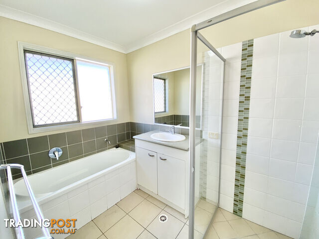 28 Fiddlewood Street VICTORIA POINT QLD 4165