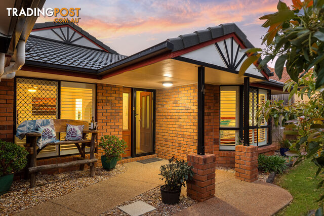 4 Seaholly Crescent VICTORIA POINT QLD 4165