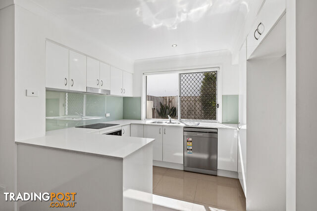 60/57 Charles Canty Drive WELLINGTON POINT QLD 4160 - photo 3 of 19