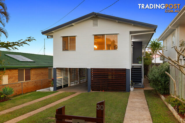 30 Villiers Street LOTA QLD 4179