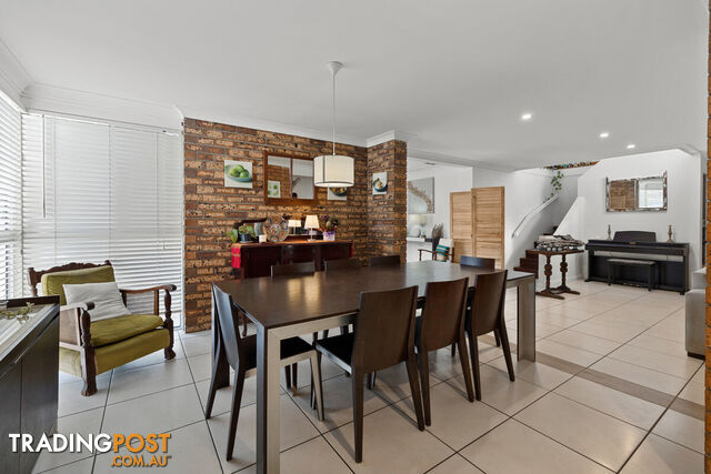 26 Curtis Street MANLY QLD 4179