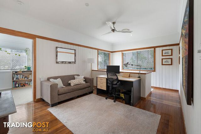 26 Curtis Street MANLY QLD 4179