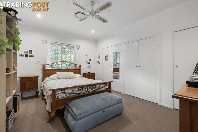 26 Curtis Street MANLY QLD 4179