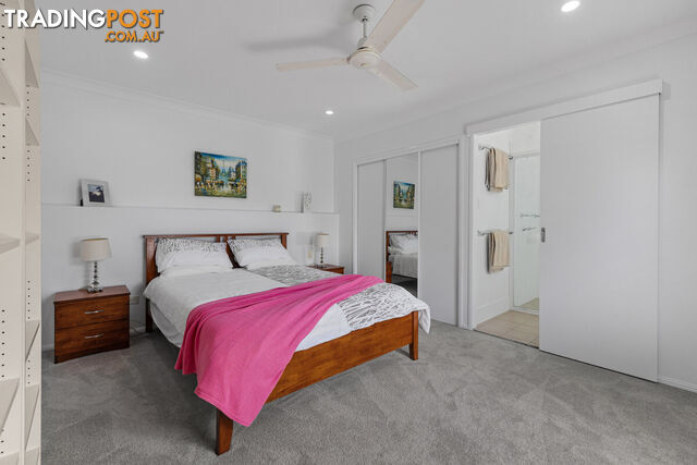 1 Bluebird Court THORNLANDS QLD 4164