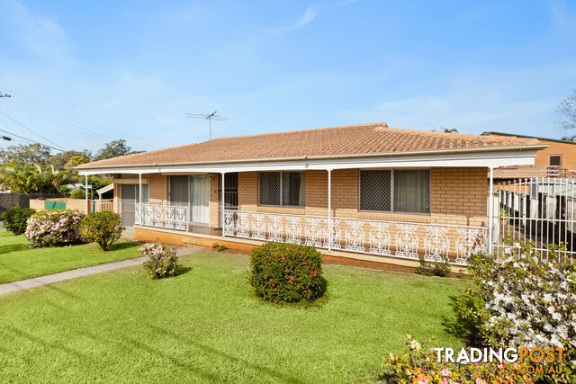 2 Dalkerry Street WYNNUM WEST QLD 4178