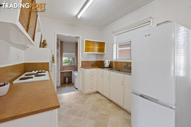 2 Dalkerry Street WYNNUM WEST QLD 4178