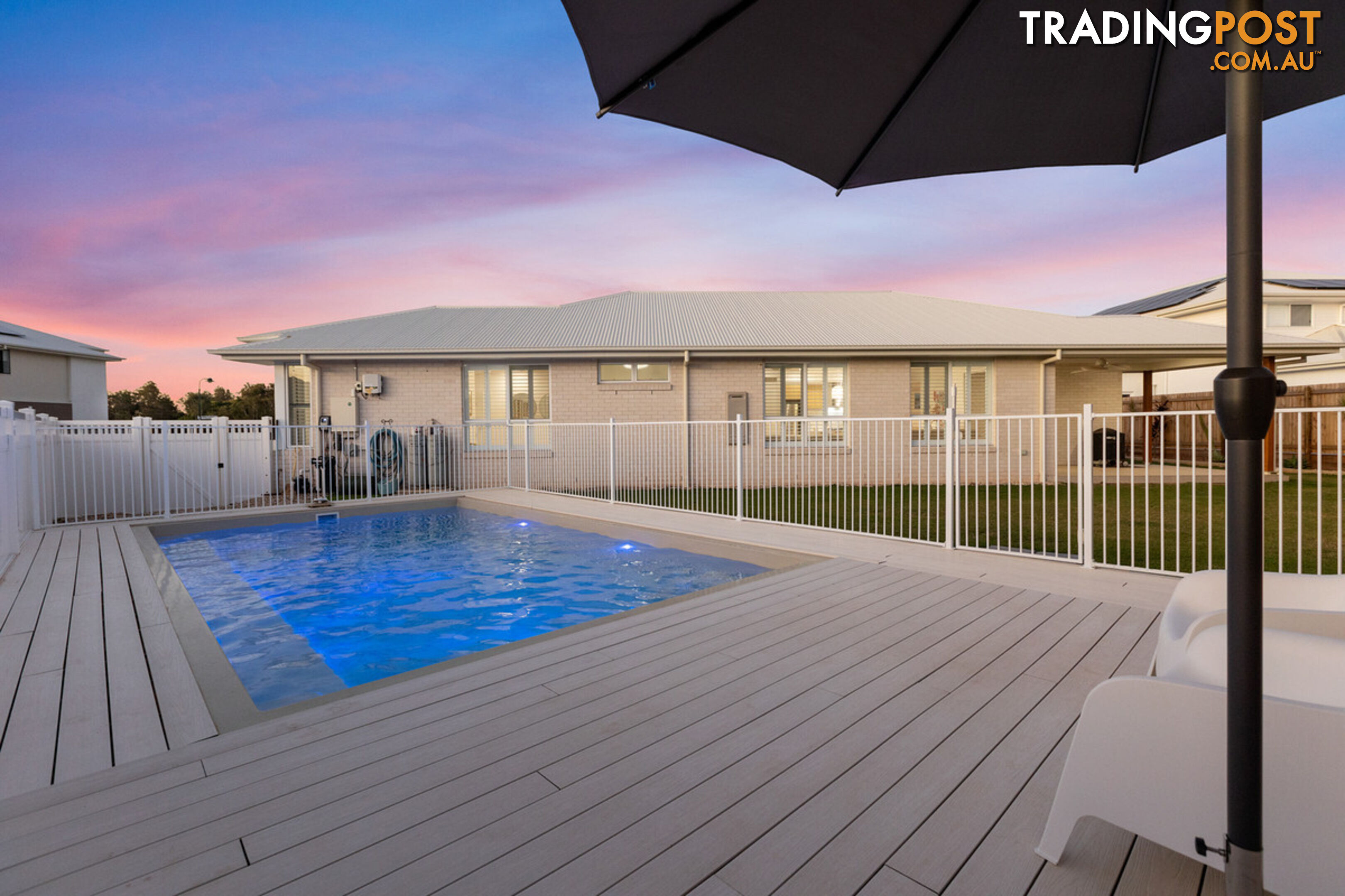 27 Radiance Crescent THORNLANDS QLD 4164