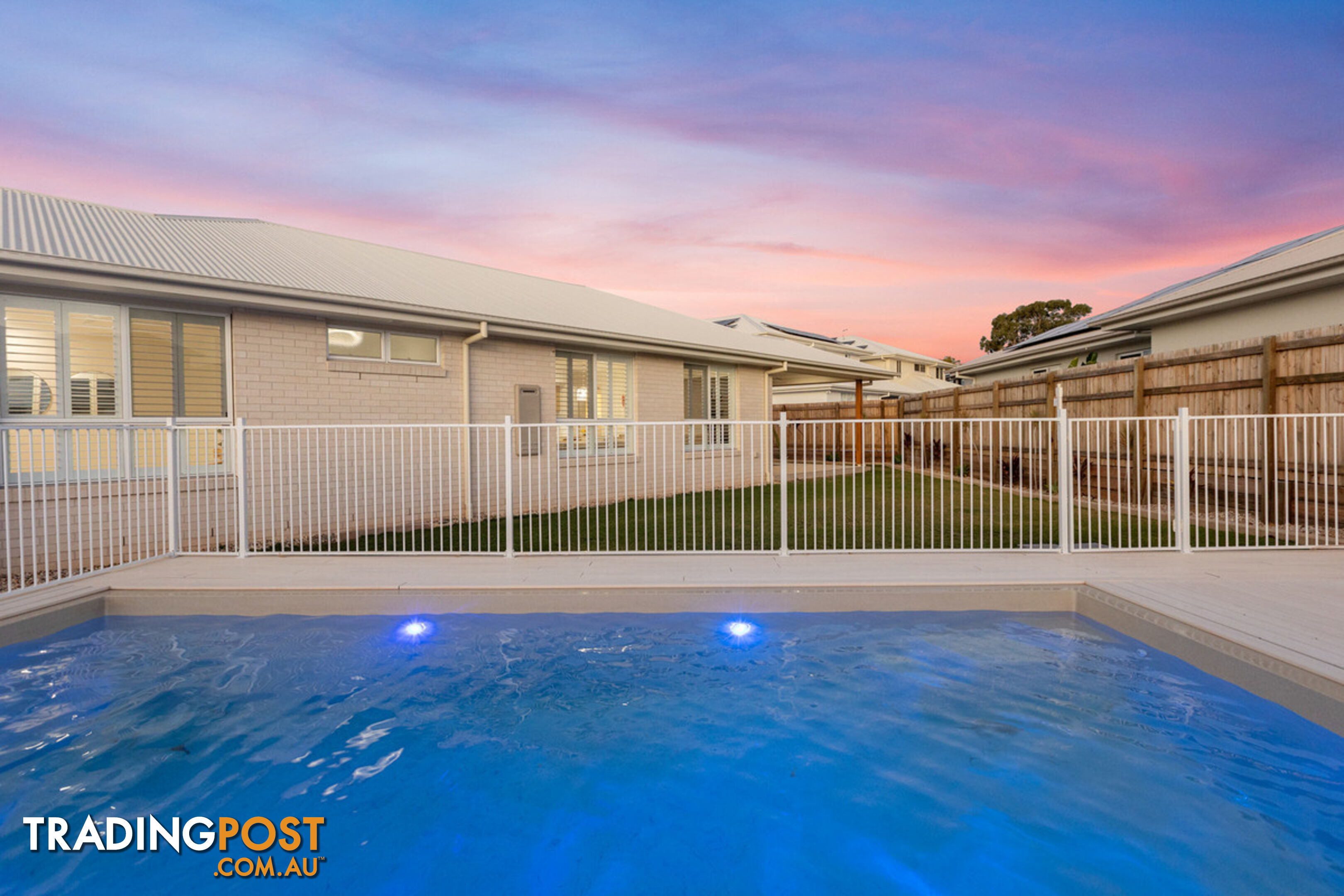 27 Radiance Crescent THORNLANDS QLD 4164