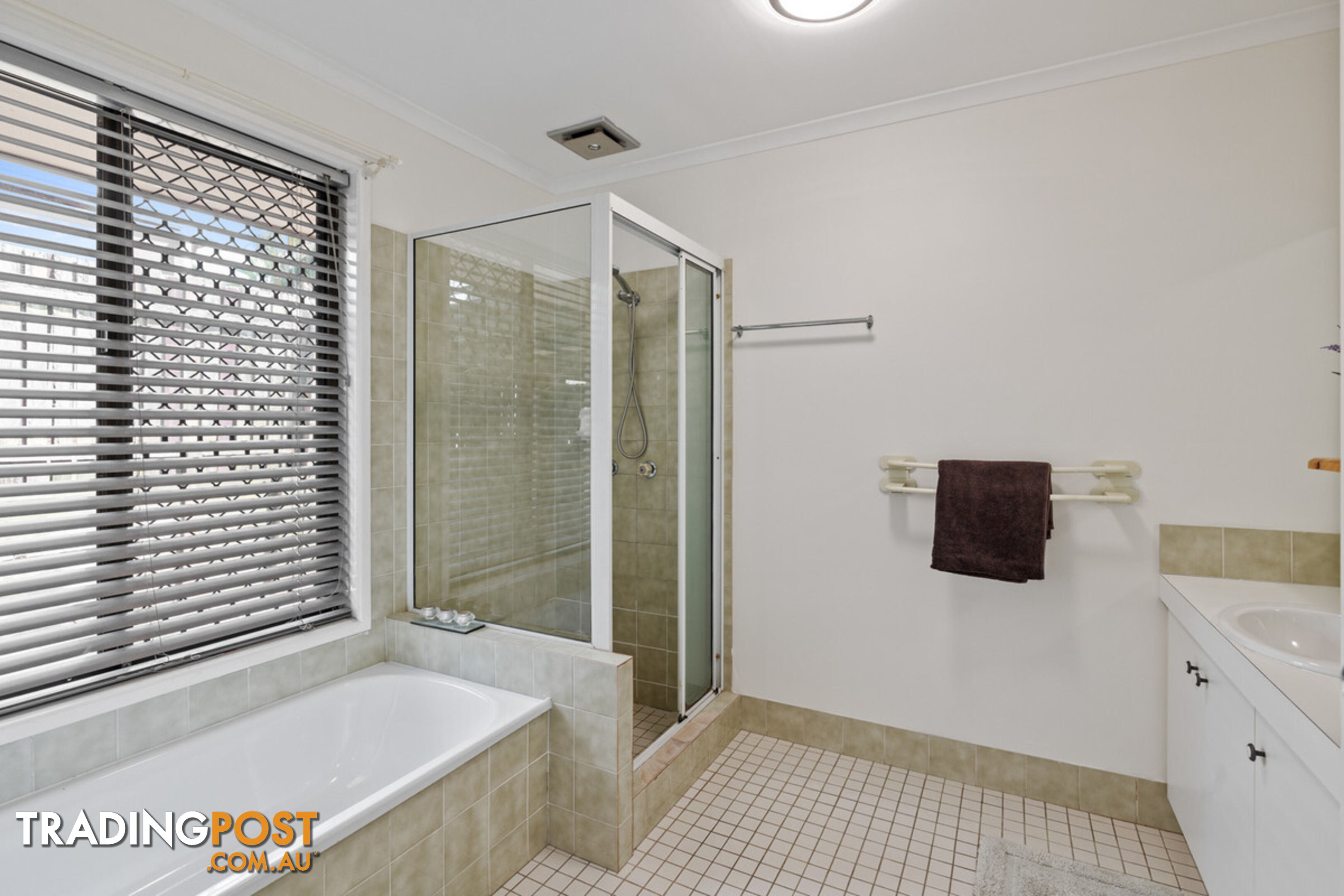 15 Pinewood Street CAPALABA QLD 4157