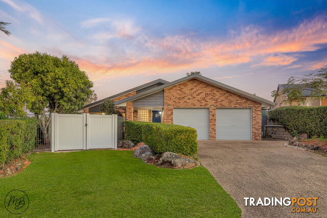 19 Champagne Crescent THORNLANDS QLD 4164