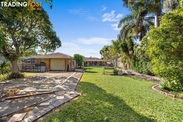 8 Meredith Place REDLAND BAY QLD 4165 - photo 5 of 24
