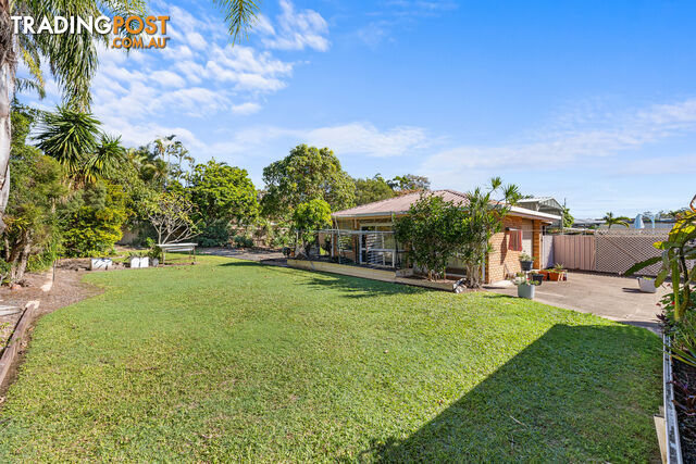 8 Meredith Place REDLAND BAY QLD 4165 - photo 4 of 24