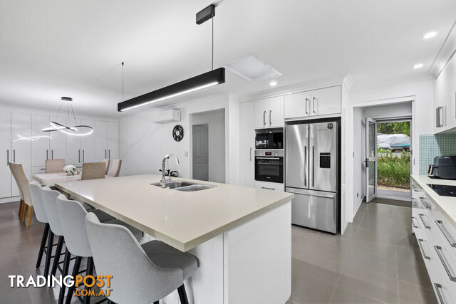 13 Korsman Drive THORNLANDS QLD 4164 - photo 4 of 25