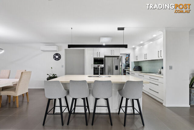 13 Korsman Drive THORNLANDS QLD 4164 - photo 3 of 25