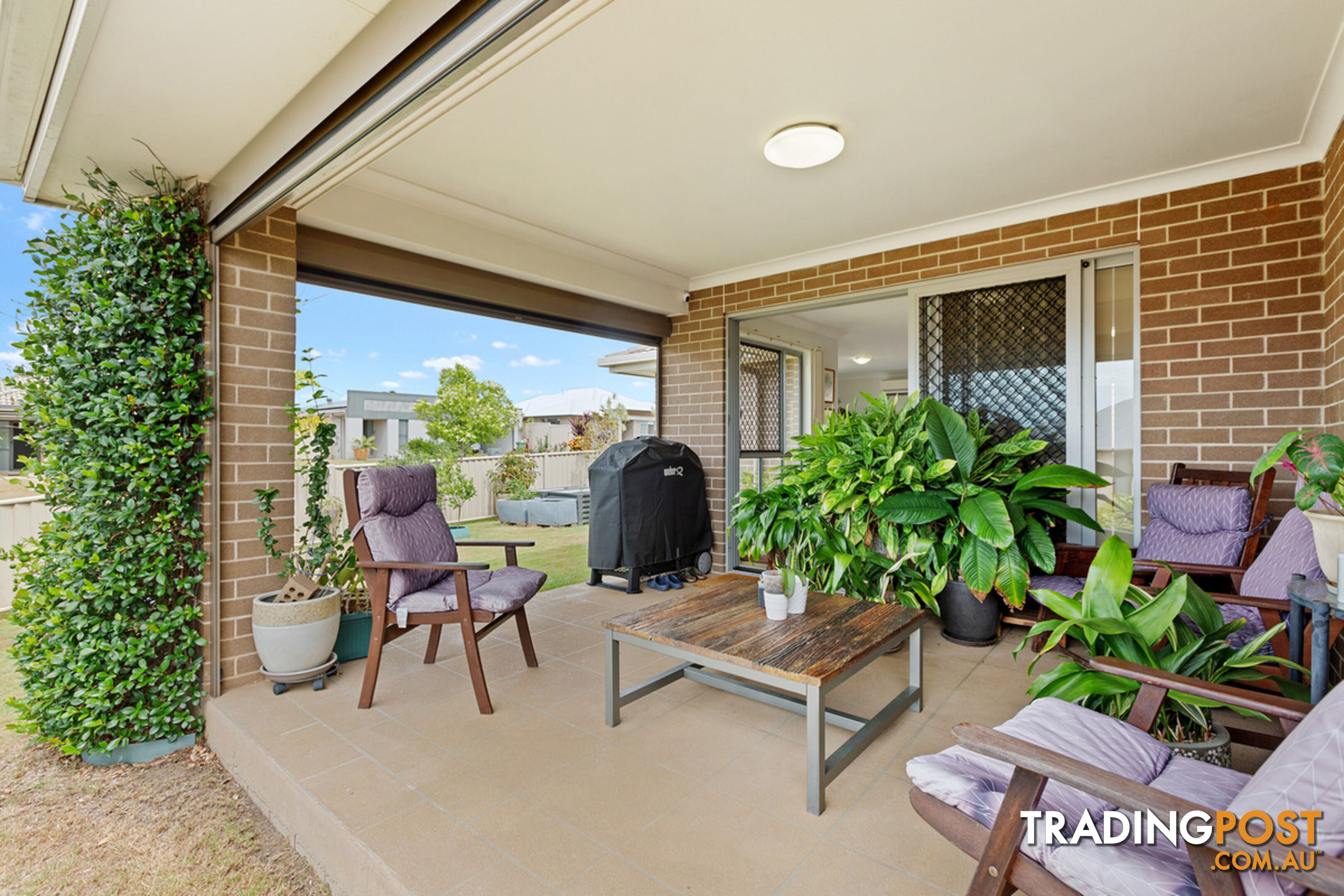 8 Willis Close REDLAND BAY QLD 4165