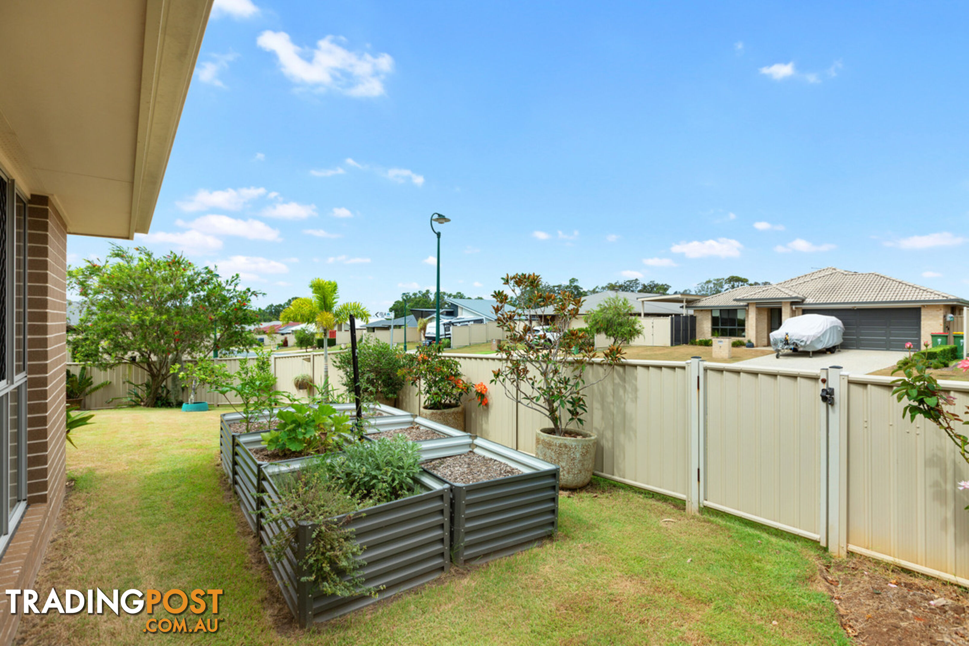 8 Willis Close REDLAND BAY QLD 4165