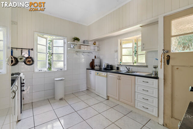 47 Edinburgh Castle Road KEDRON QLD 4031