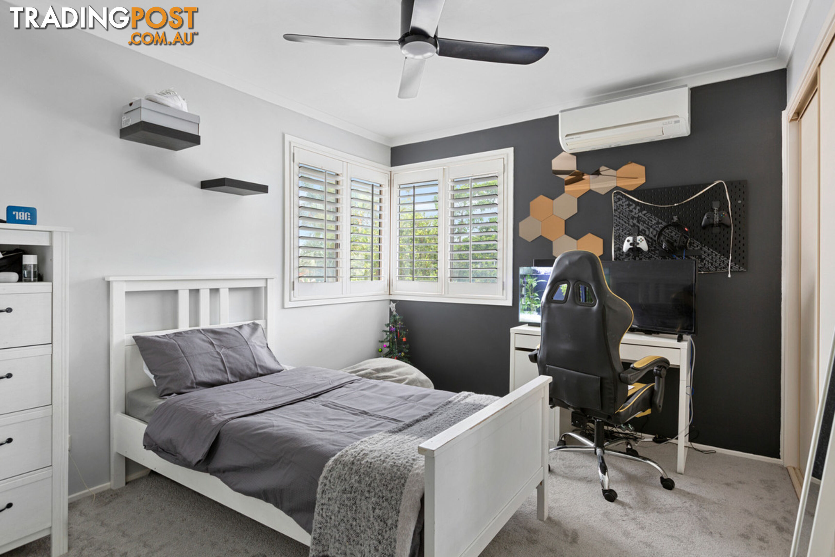 12 Paxton Street RABY BAY QLD 4163