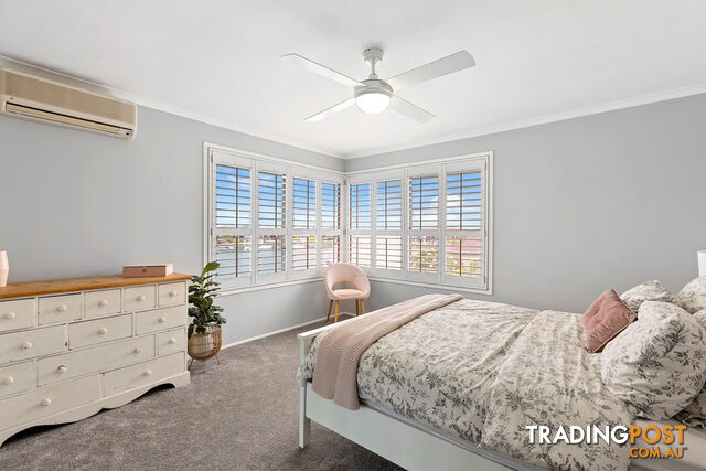 12 Paxton Street RABY BAY QLD 4163