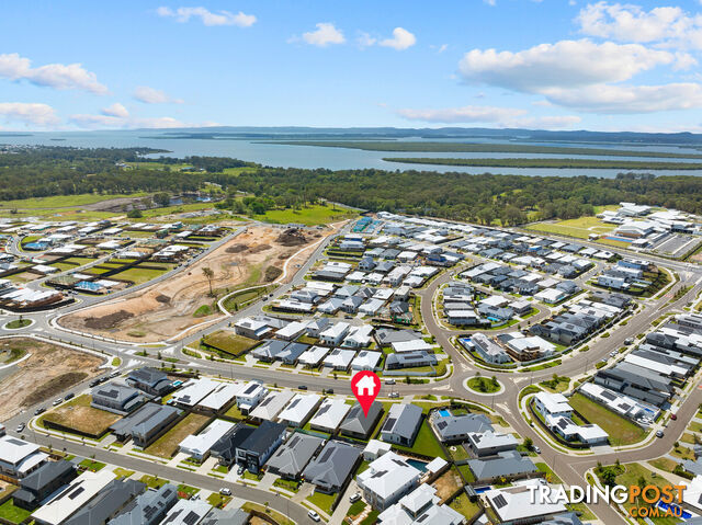 44 Shoreline Avenue REDLAND BAY QLD 4165