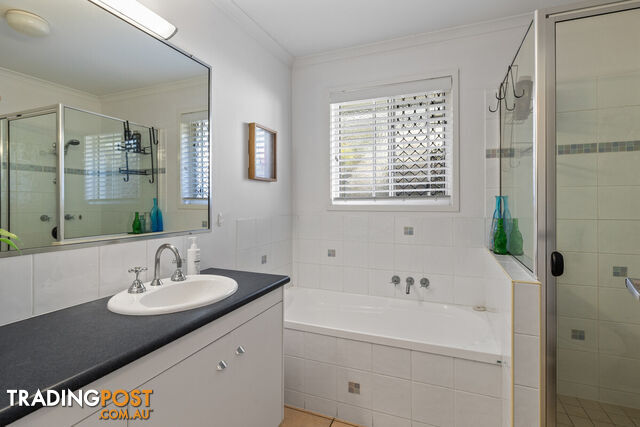 4/192 Hargreaves Road MANLY WEST QLD 4179