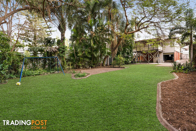 9 Fagan Road HERSTON QLD 4006