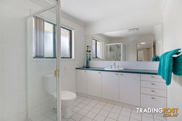 90 South Street THORNLANDS QLD 4164