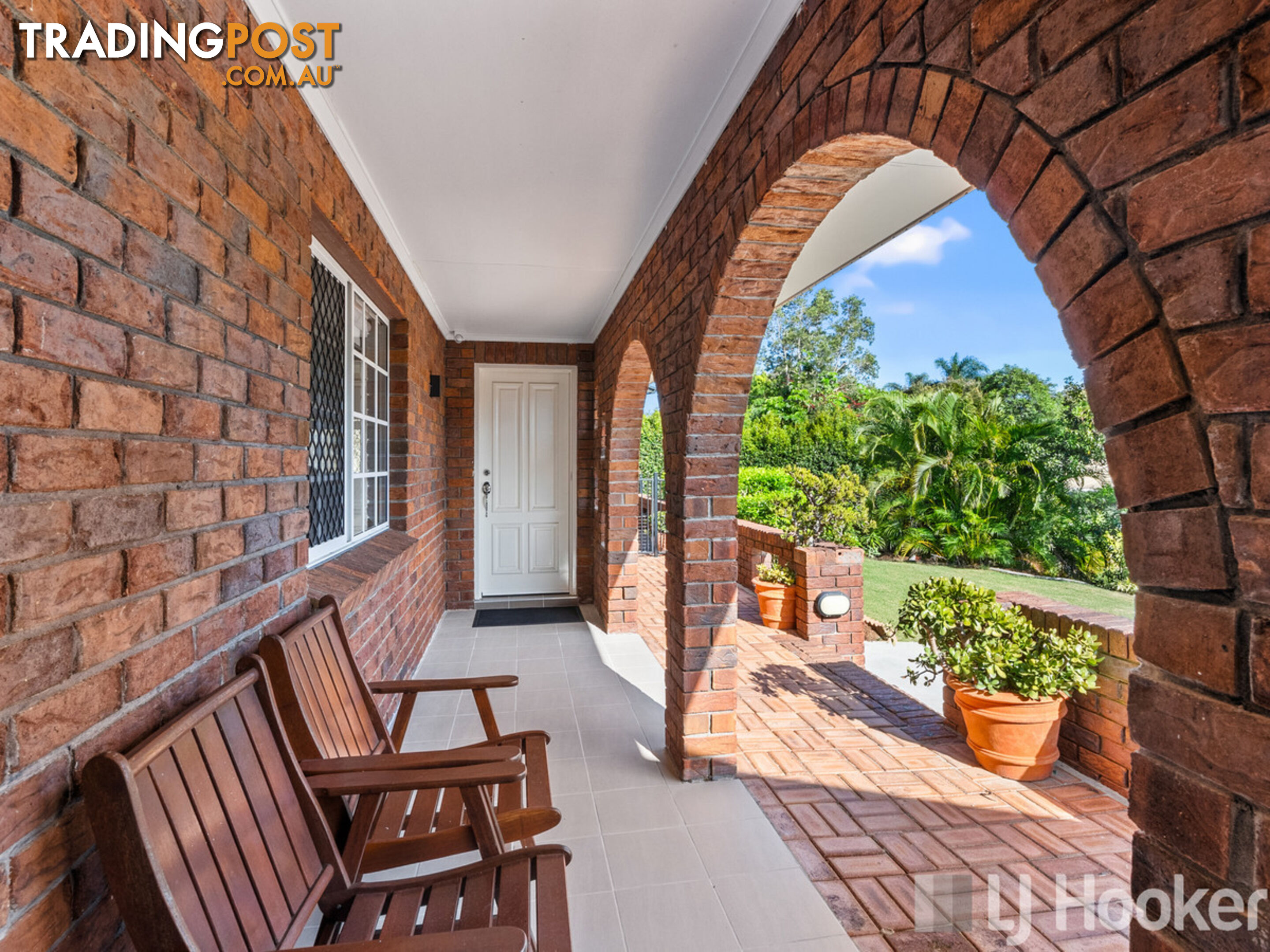 1 Lake View Drive THORNLANDS QLD 4164