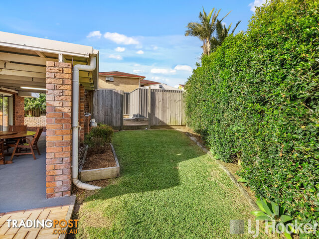 1 Lake View Drive THORNLANDS QLD 4164