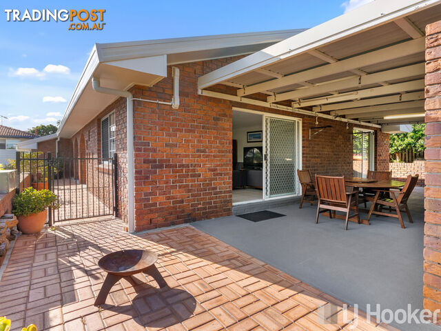 1 Lake View Drive THORNLANDS QLD 4164