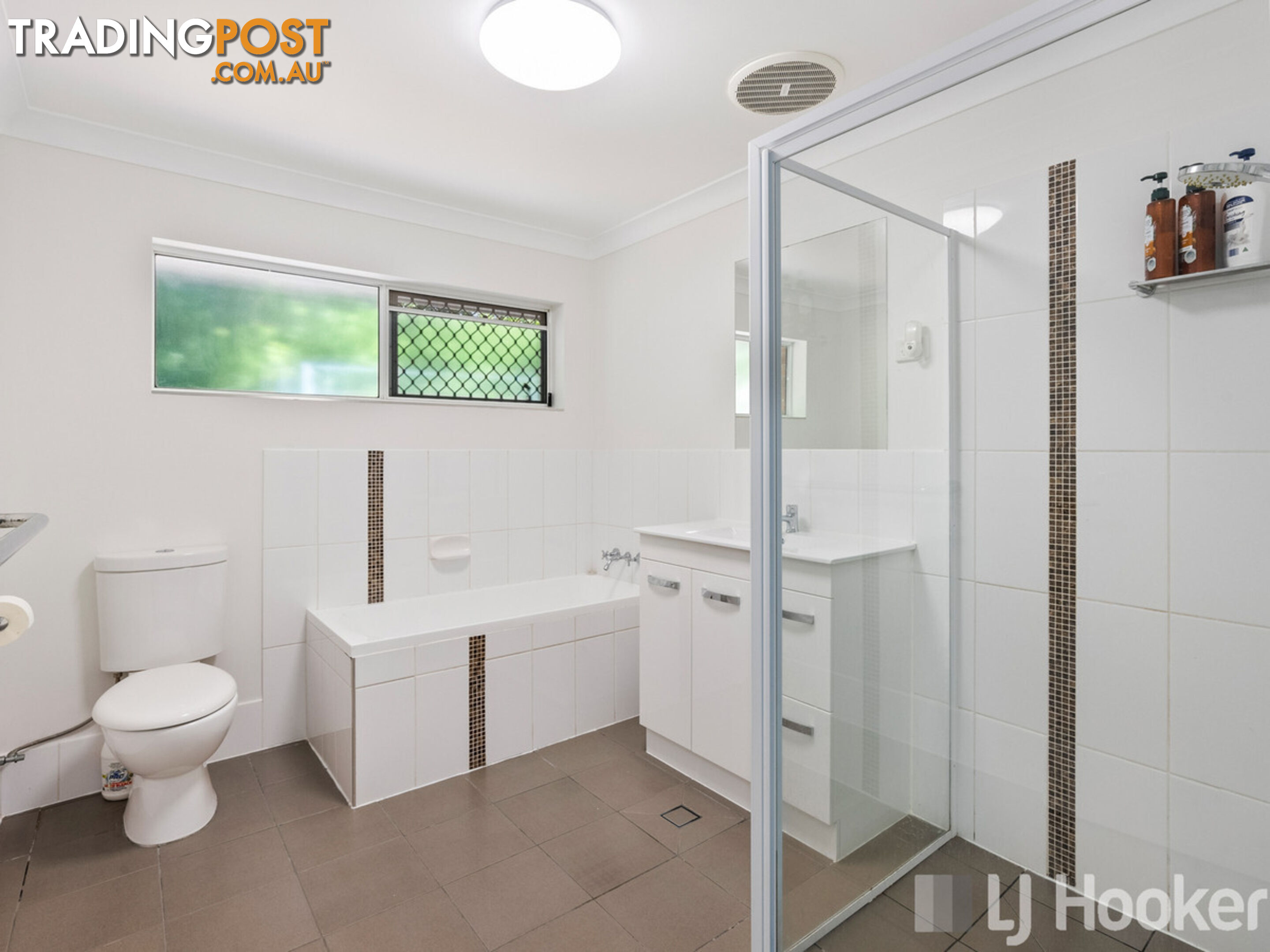 1 Lake View Drive THORNLANDS QLD 4164