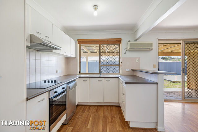 71 Link Road VICTORIA POINT QLD 4165 - photo 5 of 20