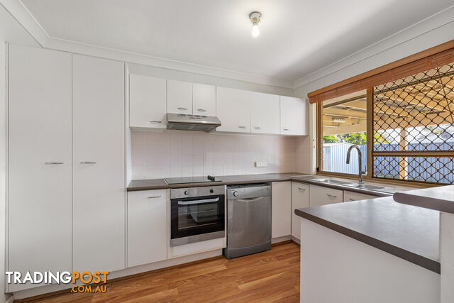 71 Link Road VICTORIA POINT QLD 4165 - photo 4 of 20