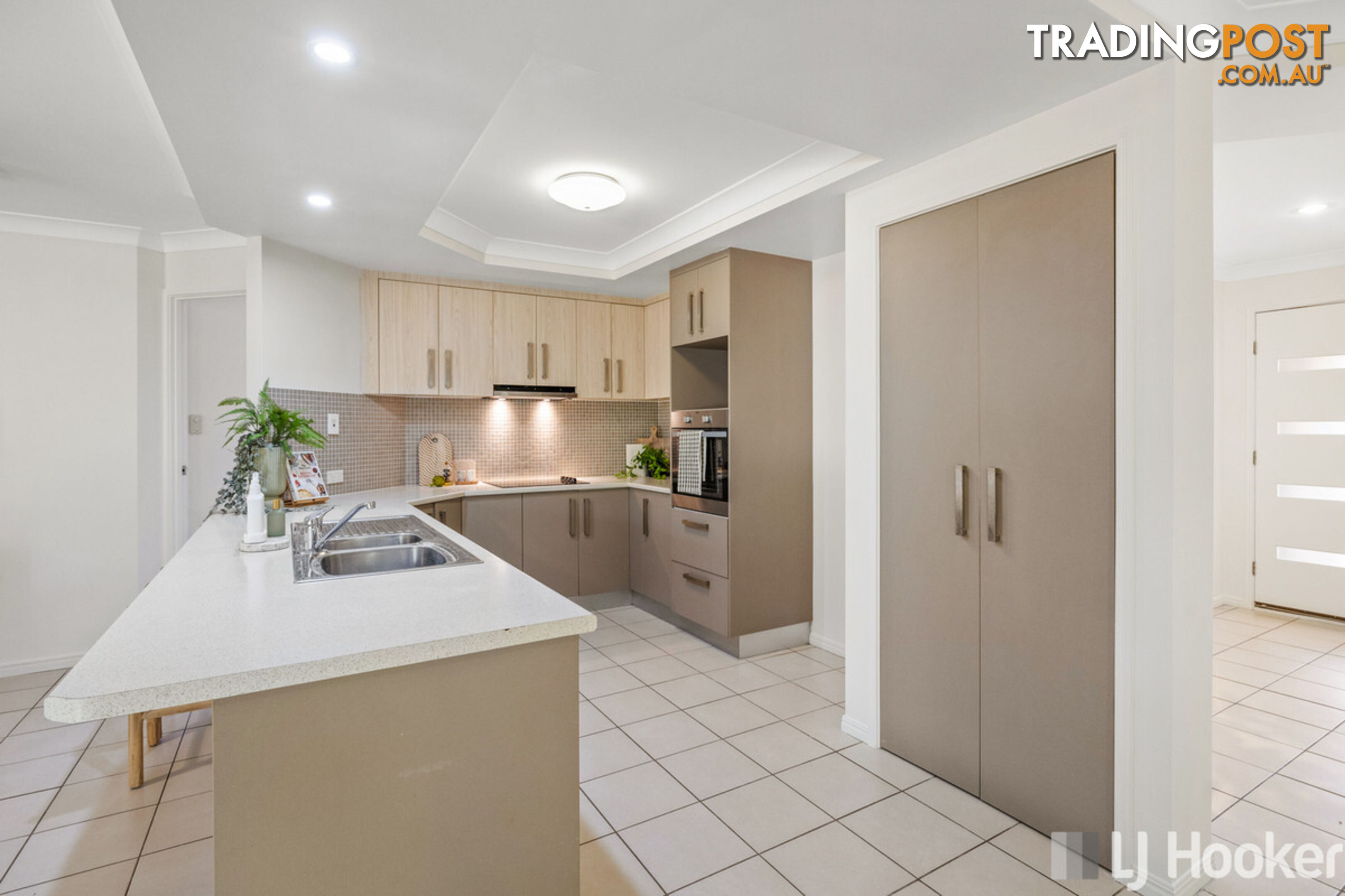 15 Sam Place THORNLANDS QLD 4164